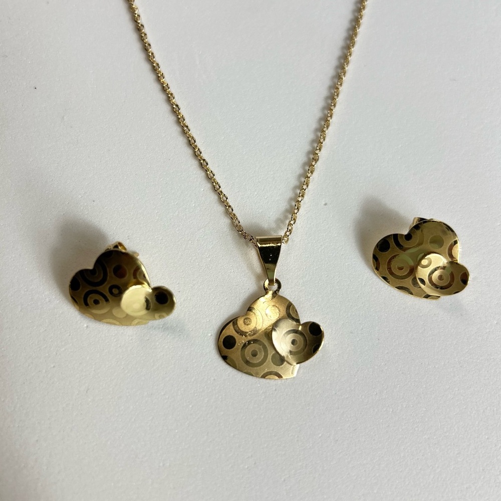 Gold Fleur-de-Lis Necklace Jewelry